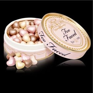 Too faced sweetheart beads radiant glow